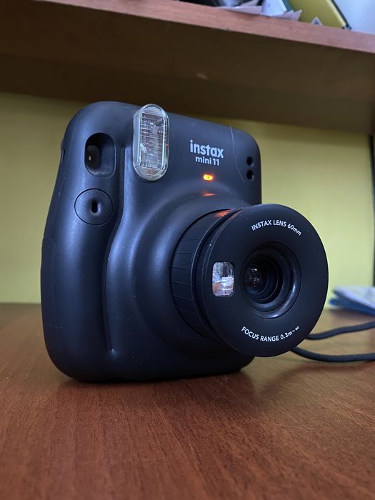 instax mini 11 в идеальном состоянии