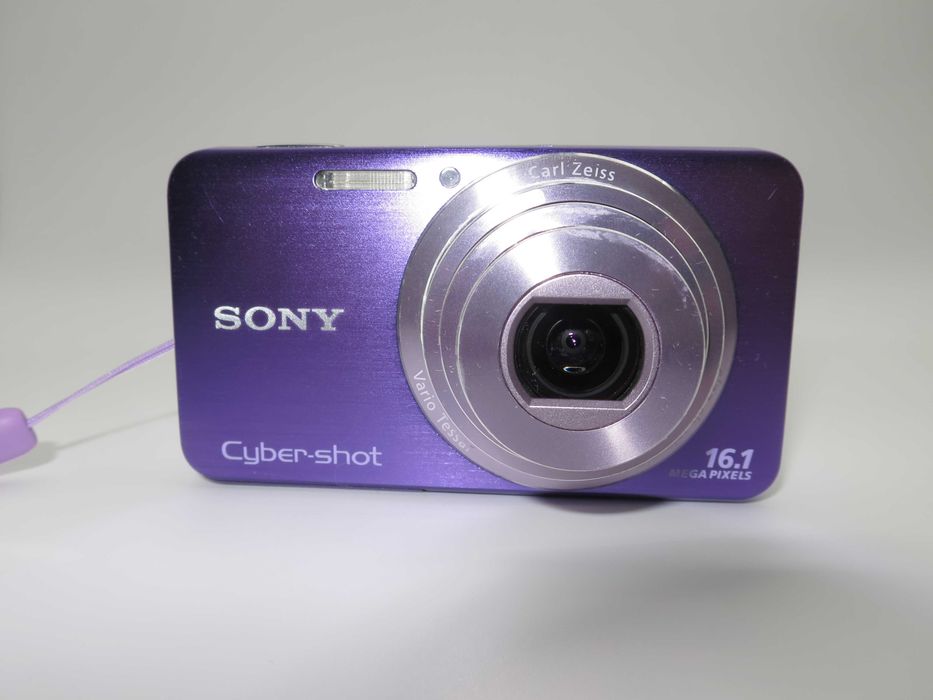 Sony Cyber-shot DSC-W630 ултра компактен и стилен фотоапарат, лилав цввят, цифрова камера в отлично състояние,  16MP и 5х оптично увеличение