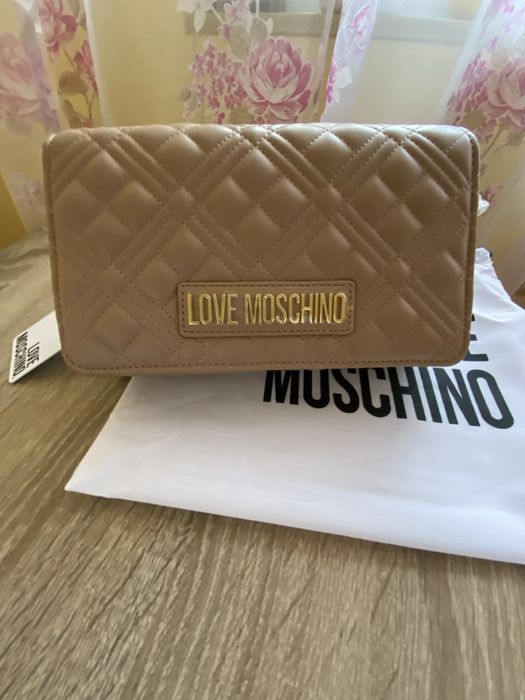 Love Moschino нова оригинална чантичка
