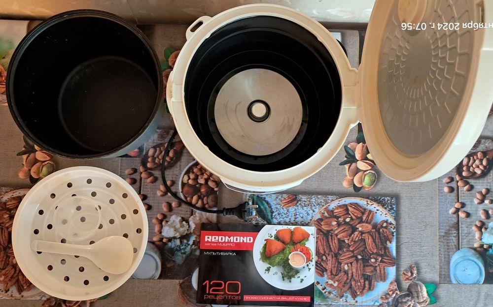 Мультиварка Redmond