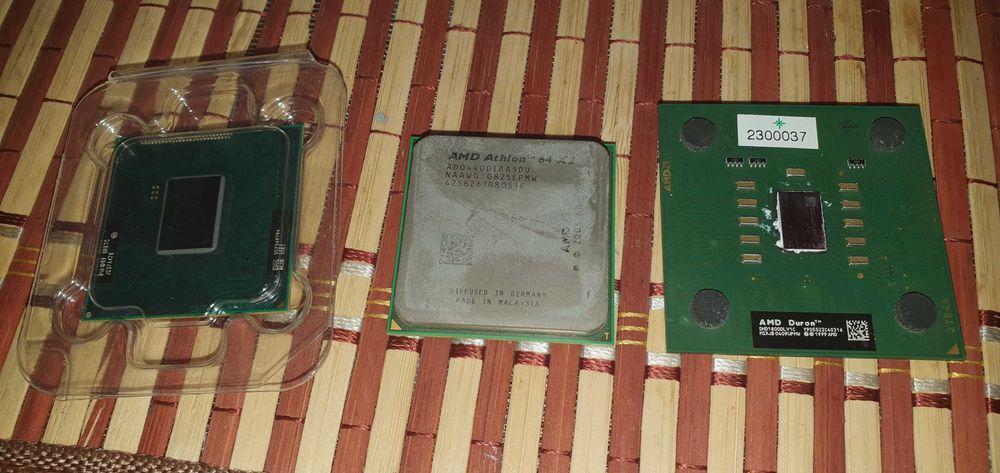 Продавам 5 бр. работещи процесори