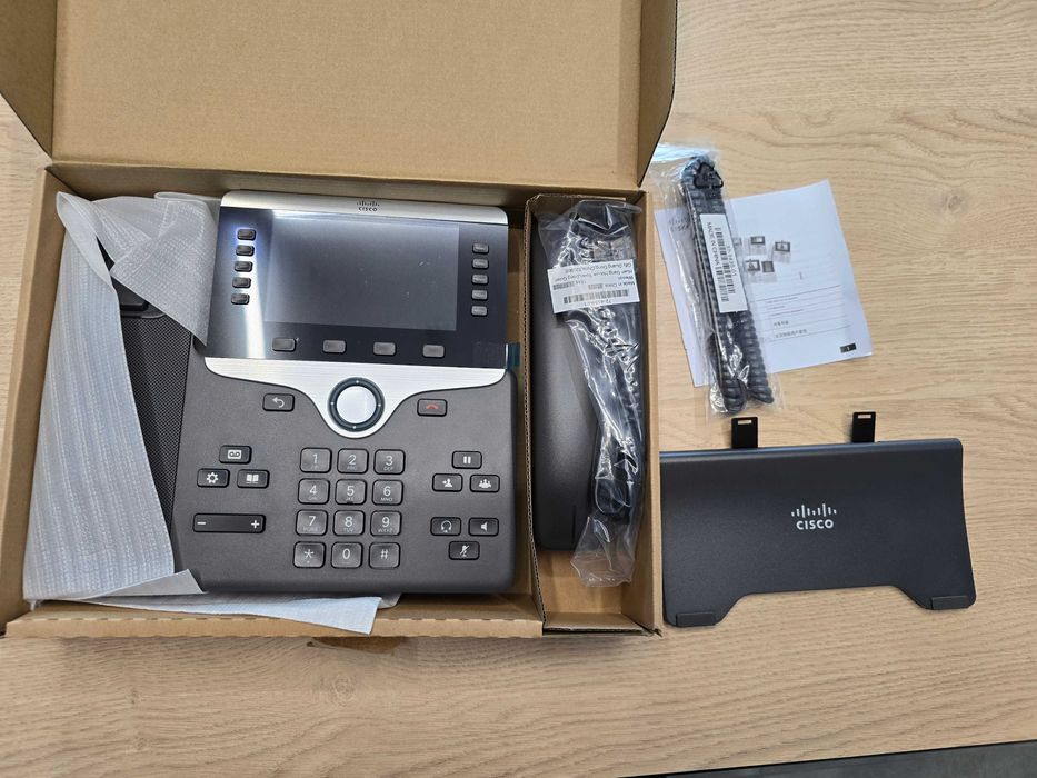 VoIP телефон Cisco IP Phone 8851, цветен дисплей, PoE, тъмно сив