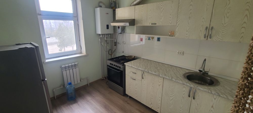 Kosmos domlaridan 3 XONALI kvartira sotiladi 2-etaj 38500 y.e.