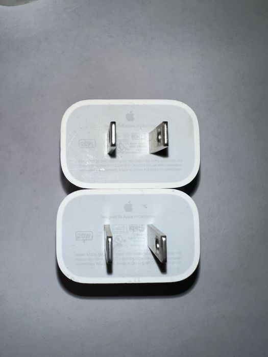 Оригинальное зарядное устройство Apple iPhone 20W (б/у)
