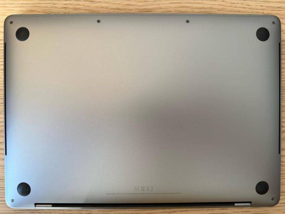 MacBook Pro 13’ 2019 four thunderbolt 3 ports