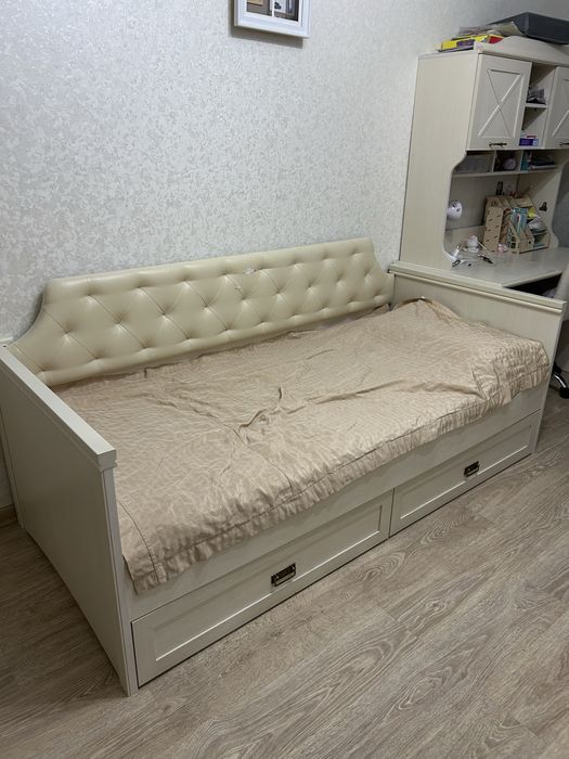 Детская кроватка 90 х 200