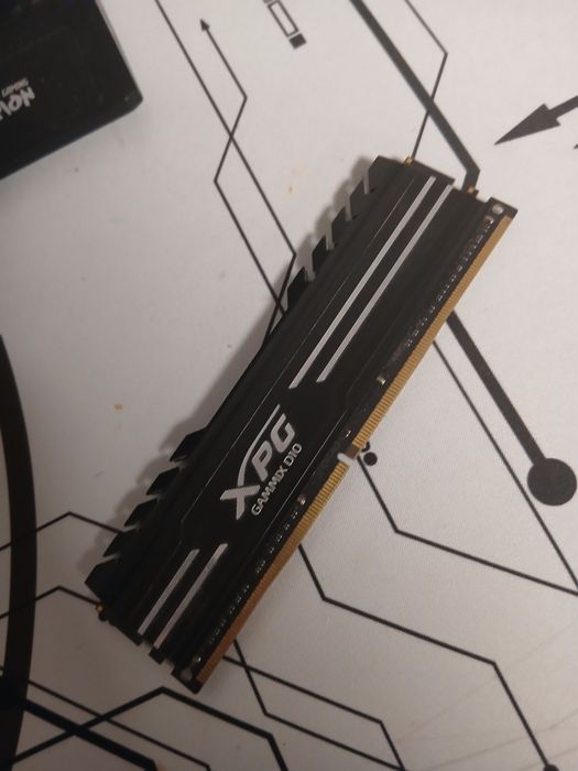 Rami Adata Xpg Gammix D10 32GB ddr4