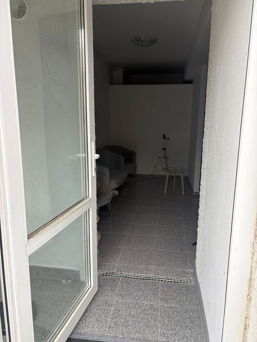 Inchiriez spatiu destinat saloanelor birourilor