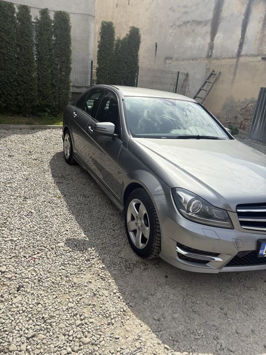 Mercedes-benz C200 2014 diesel automat.
