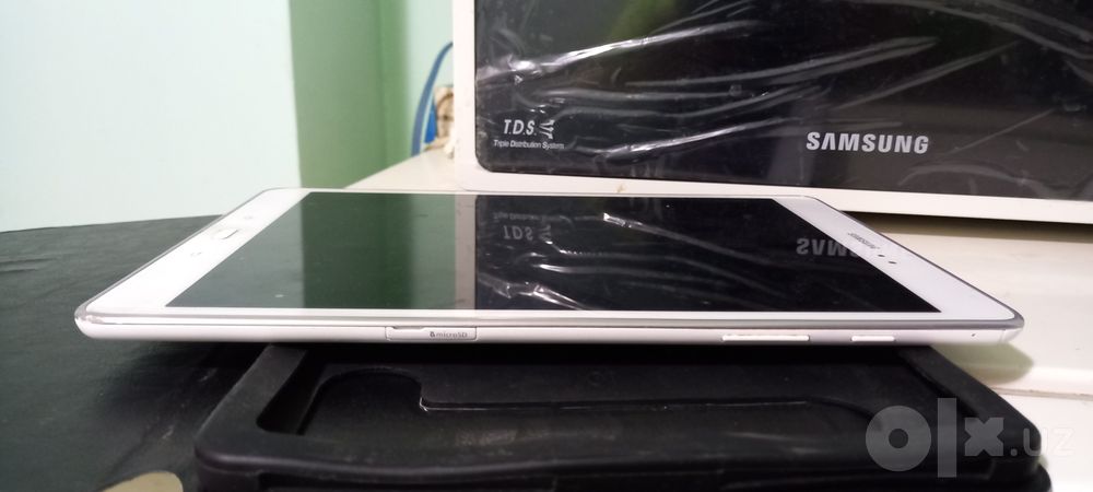 Планшет Samsung Galaxy Tab A в хорошем состоянии
