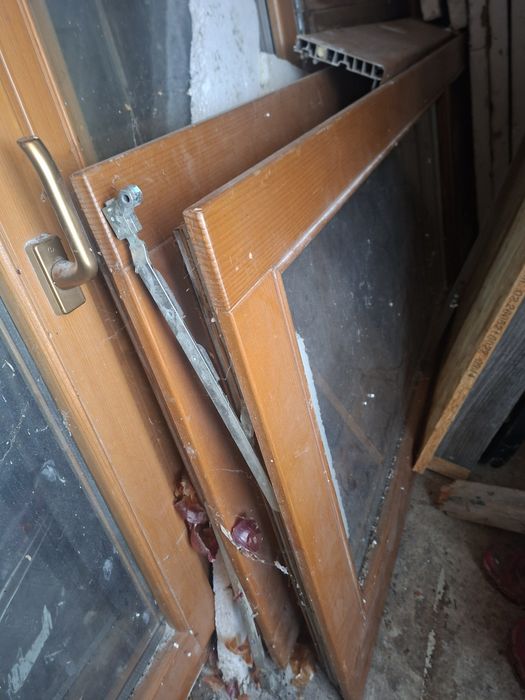 Geamuri usi de balcon termopan lemn