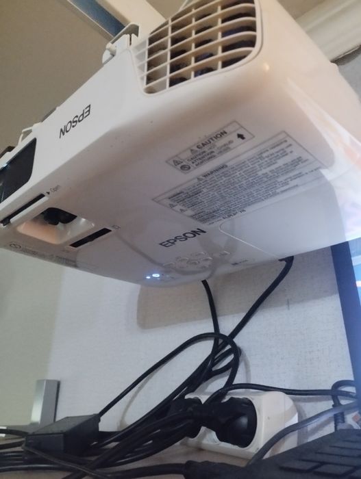Продам проектор Epson EB-X24