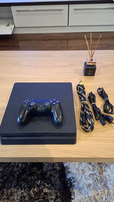 Playstation 4 Slim