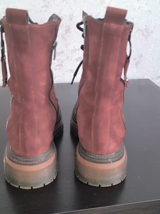 Продам зимние ботинки.