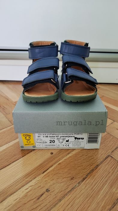 Ортопедични детски сандалки