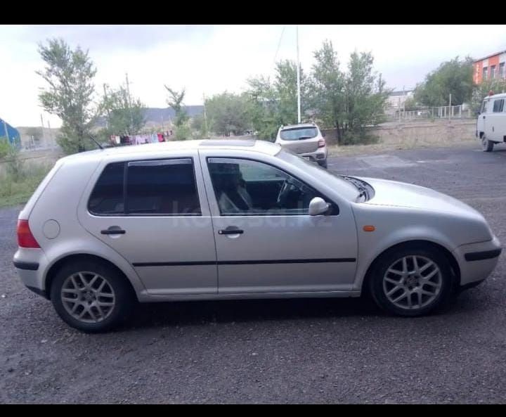 Автомобиль гольф 4