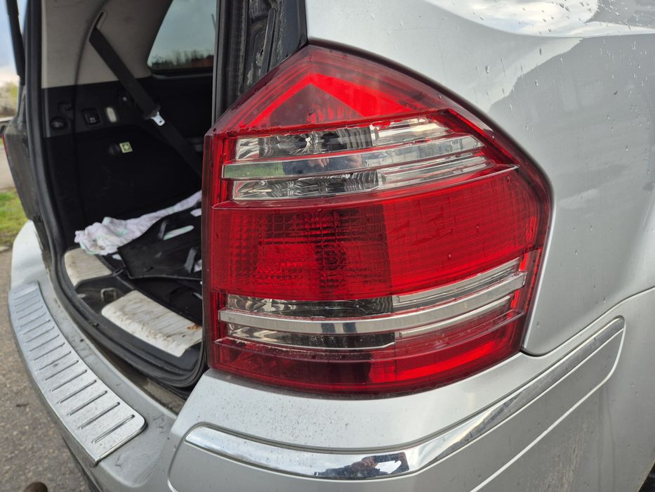 Ляв десен стоп Мерцедес ГЛ Х164 стопове Mercedes GL X164