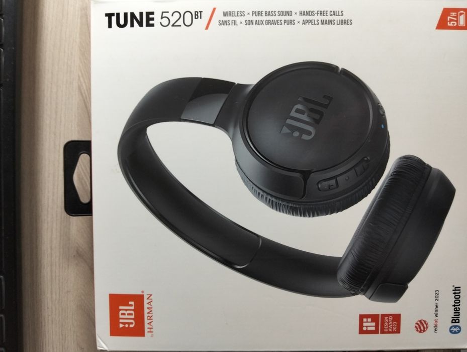 Продам наушники JBL t520bt