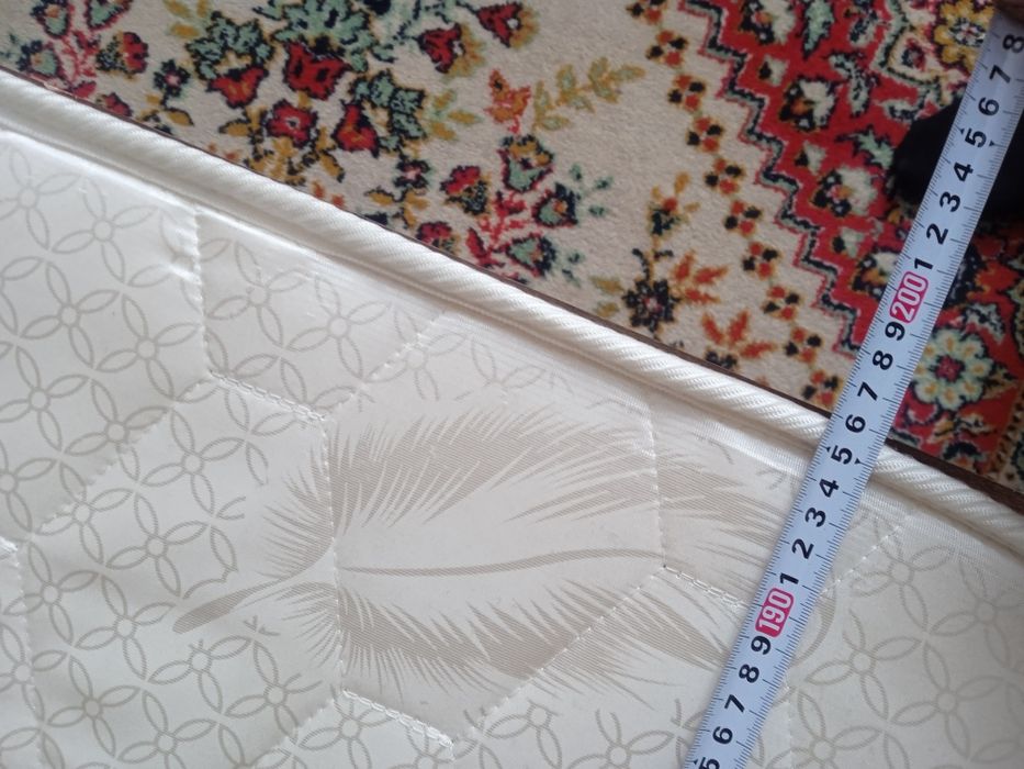 Кровать спальная