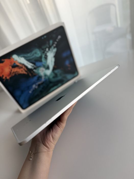 Ipad pro 3 12.9 inch 64 GB, Magic Keyboard, Apple pencil 2