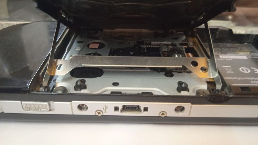 PSP-3004 (Sony Playstation Portable)