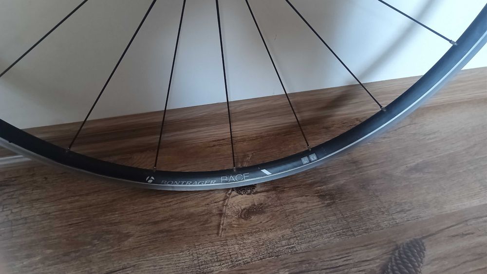 Roata cursiera Bontrager Race TLR 700cc