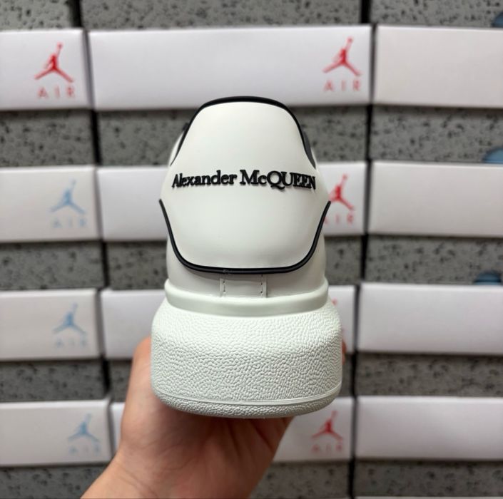 Adidasi model Nou AlexanderMcQueen calitate Lux Lux