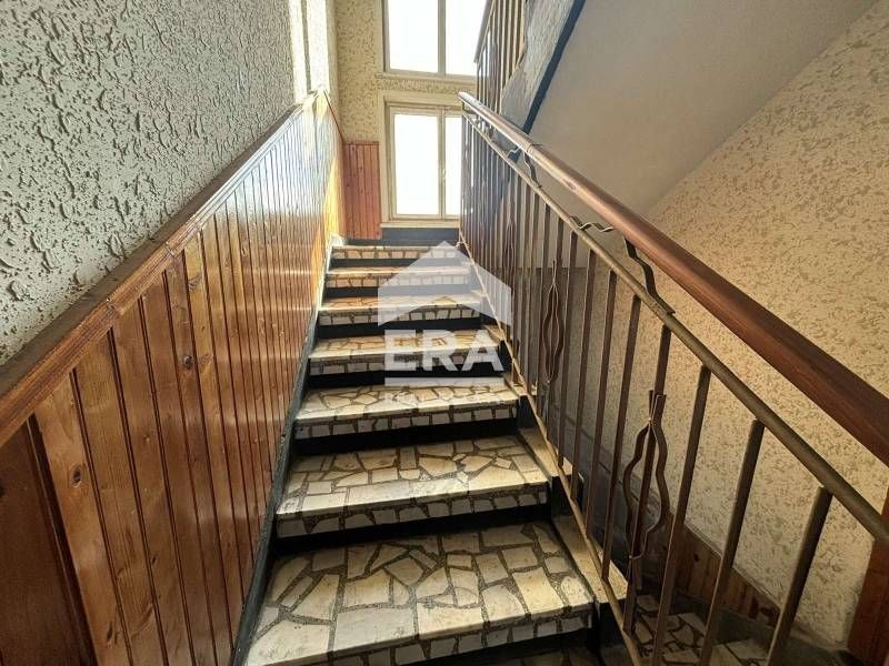 Само в Ера Имоти Хасково! Просторна самостоятелна къща в Димитровград