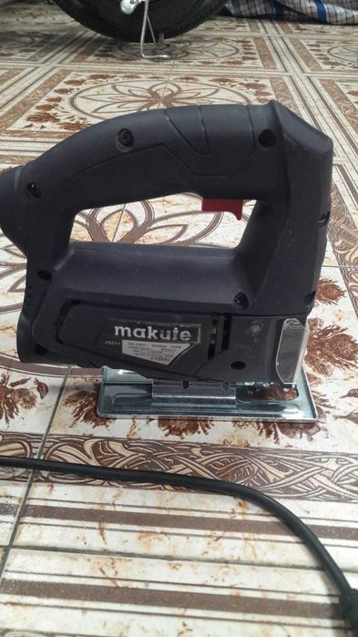 Лобзик Makute номер лота 906815