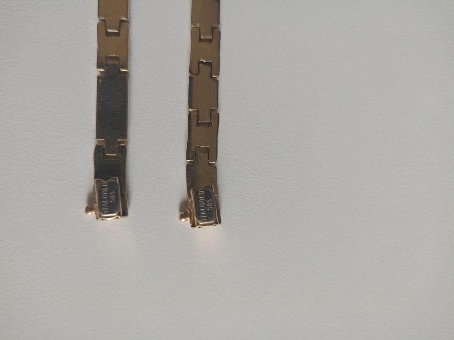 Vând set bijuterii aur 14K,se vinde doar set,gramaj,lanț 19,13,Bratara 8.54,cercei 3.32,inel4.62.