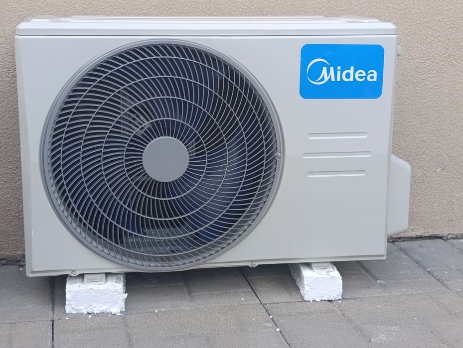Климатици MIDEA 9 + Монтаж