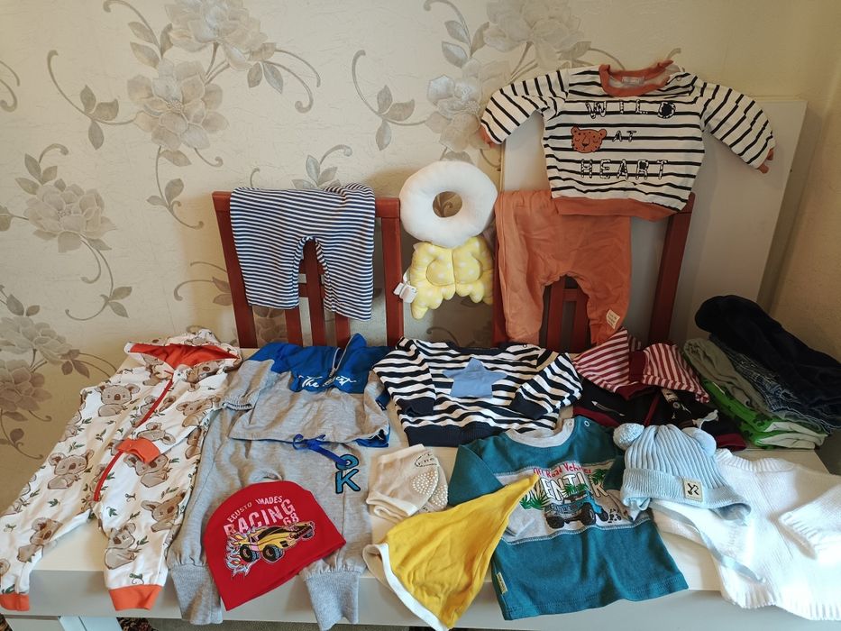 Продам детские вещи