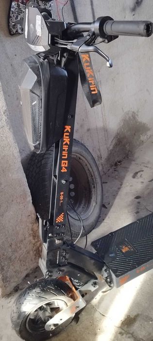 Електрическа тротинетка KuKirin G4 + подарък зимни ръкавици и чантичка