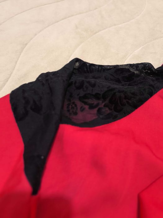 Червена риза от леко сатениран плат, ADDICT BOUTIQUE