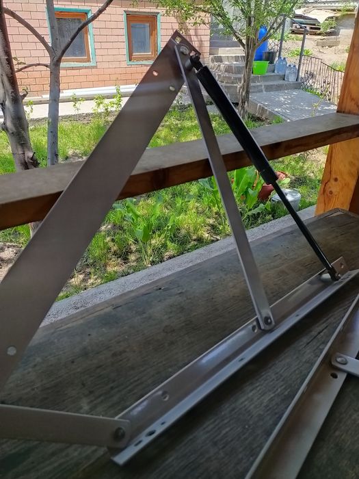 Подъемный механизм для дивана