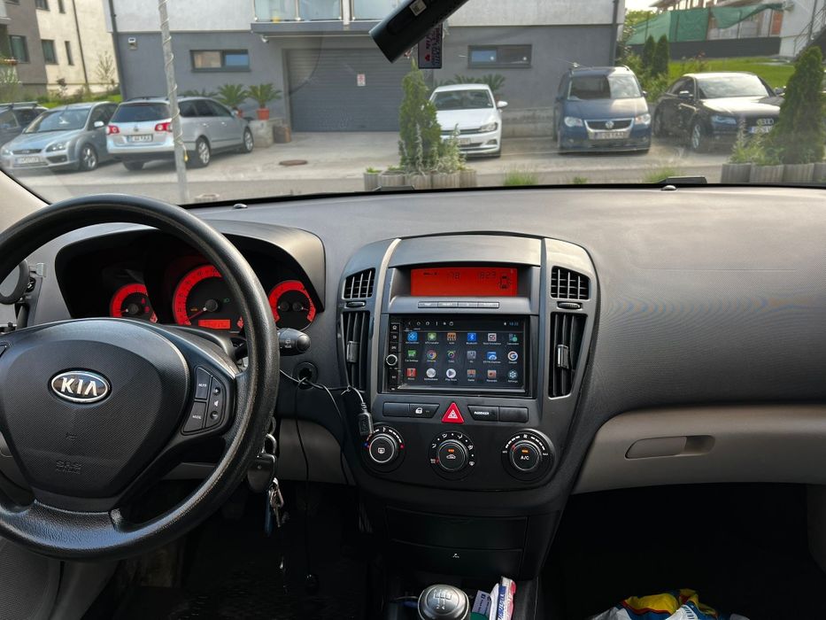 Kia Ceed 2008 1.4 Benzina 109 CP• Consum Decent • Distributie Lanț • Ideală Oraș / Navetă • Ieftină de întreținut