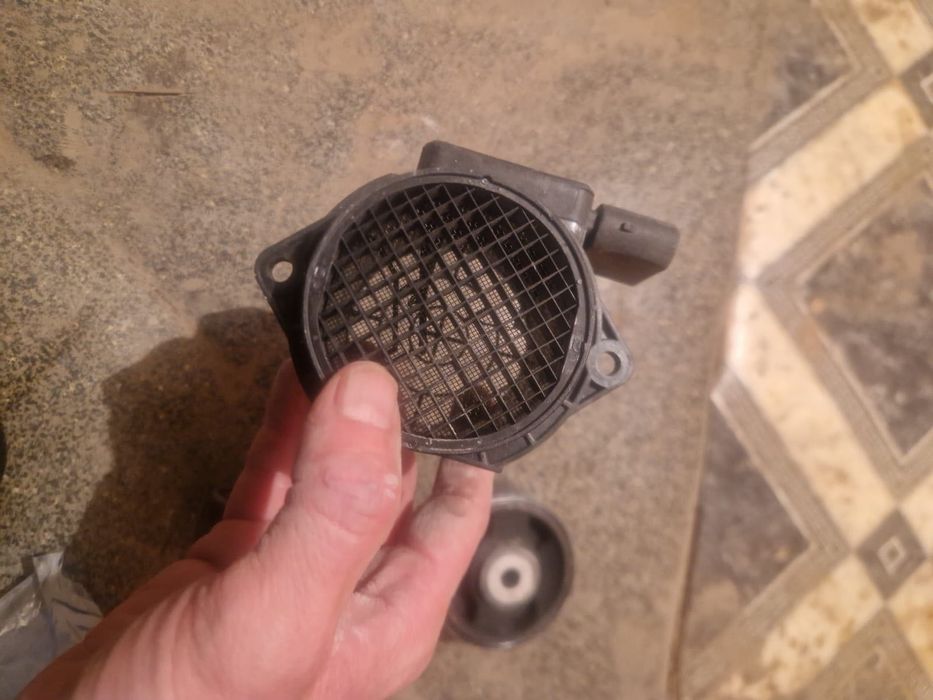 Запчасти на автомобиль разные