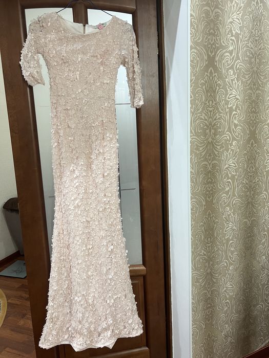 Продаться платья