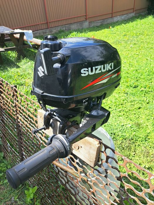Motor barcă Suzuki 2,5cp 4 timpi