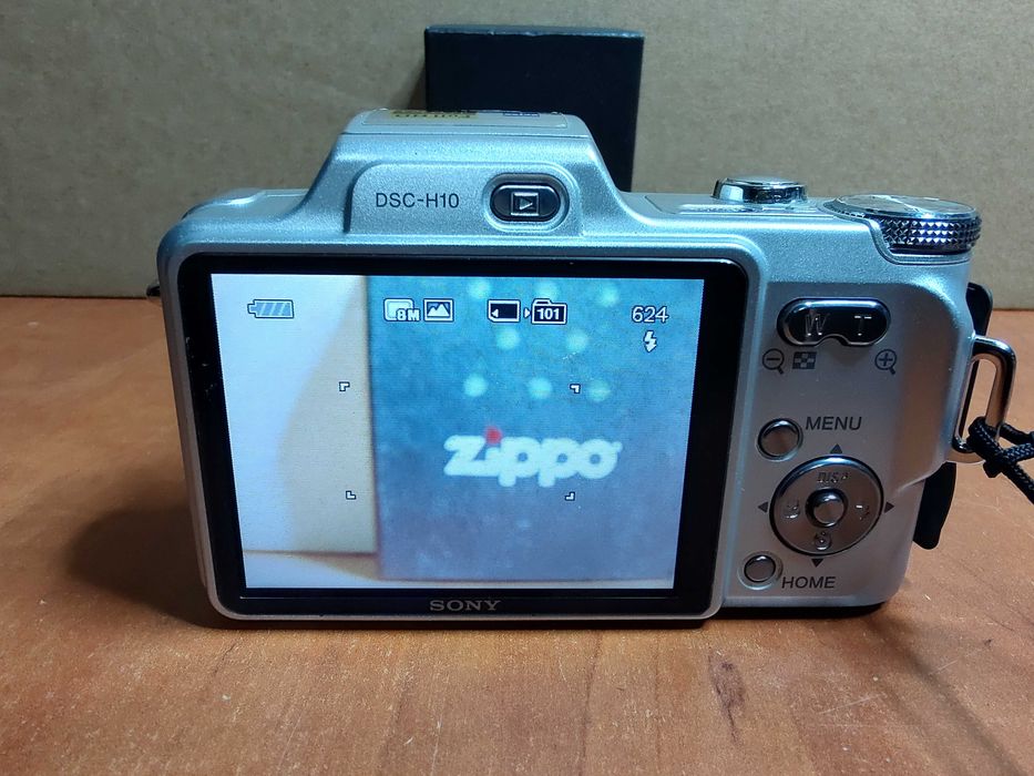 Aparat foto Sony Cyber-shot DSC-H10 complet card acumulator incarcator