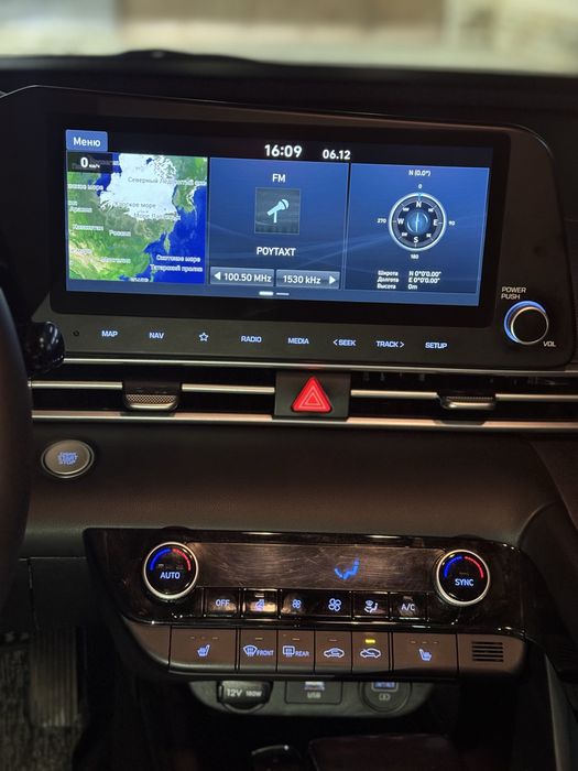 Hyundai Elantra Full