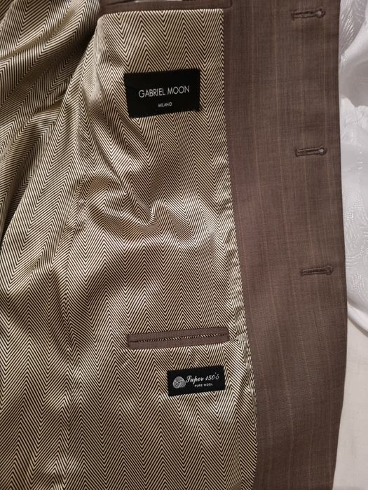 Мъжки официален костюм