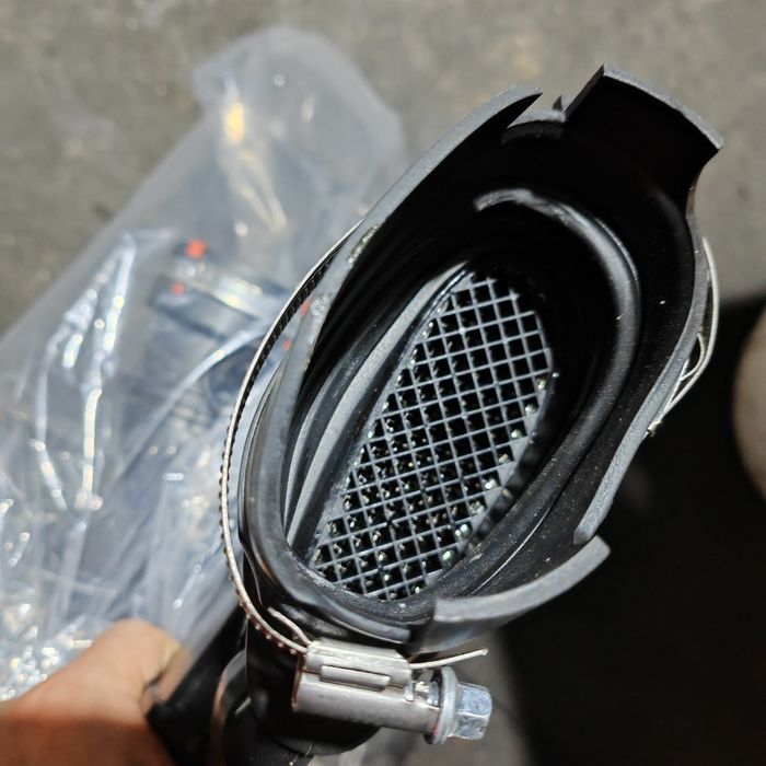 Tubulatura admisie aer Mercedes V6 euro 4 a6420908237