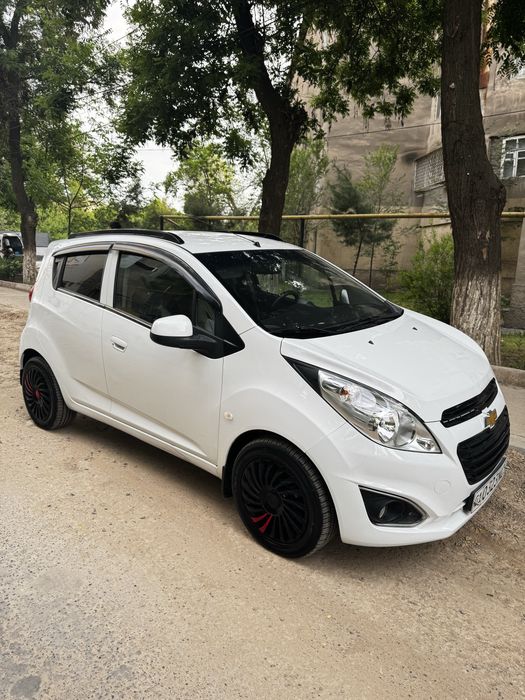 2015. Spark sotiladi 2 paz