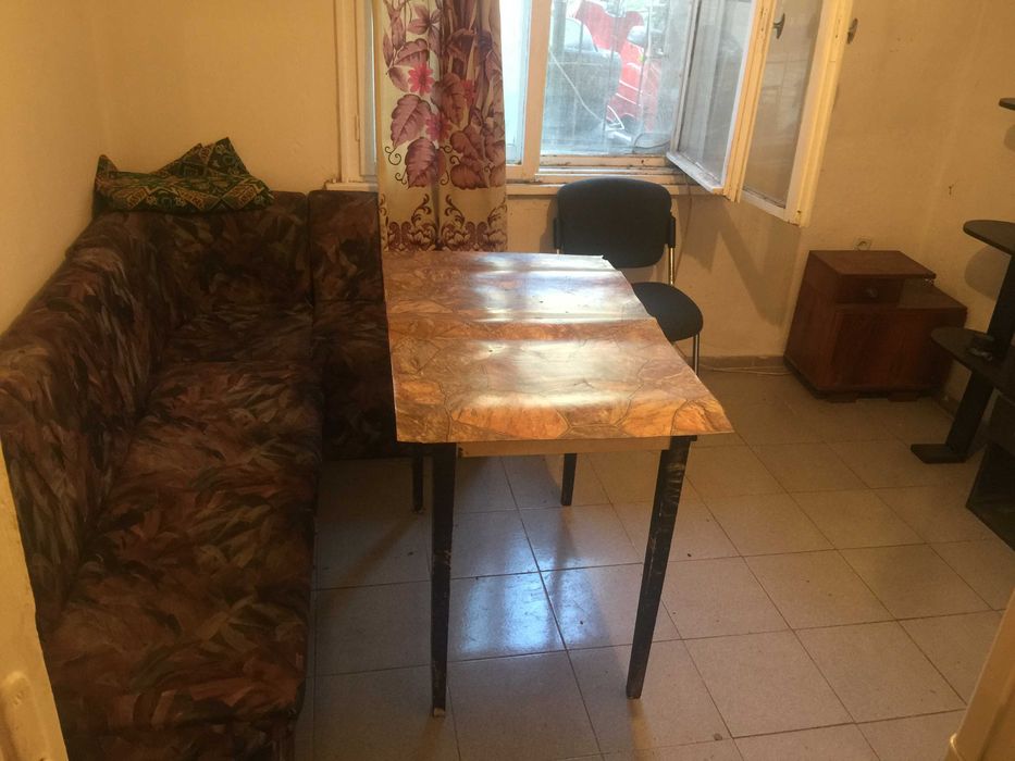 Дава се под наем Едностаен апартамент в Пловдив, Център - 50 кв.м за 153 € - Снимка #3