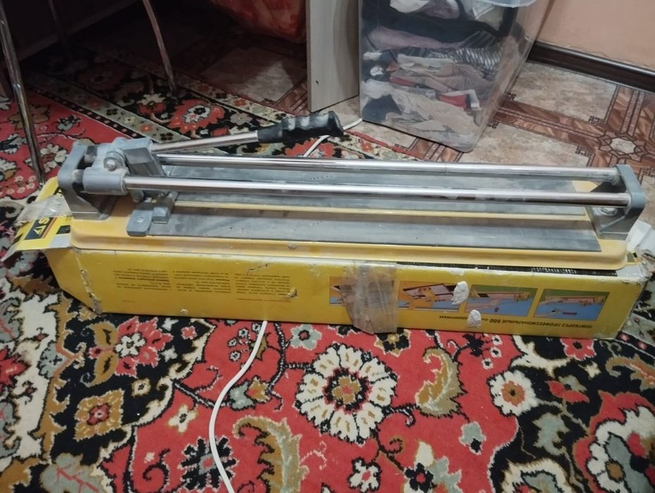 Кафелерез в хорошем состоянии.