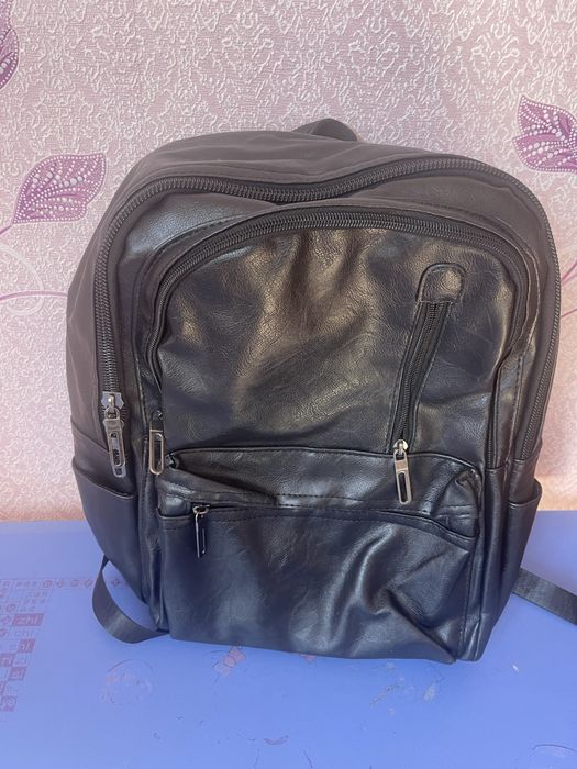 Рюкзак сумки новые