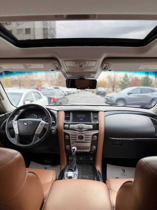 Sotuvda Infiniti QX 80 7S avtomashinamiz