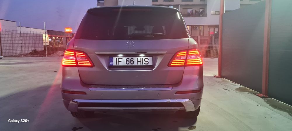 Mercedes-Benz ML250 vând sau schimb
