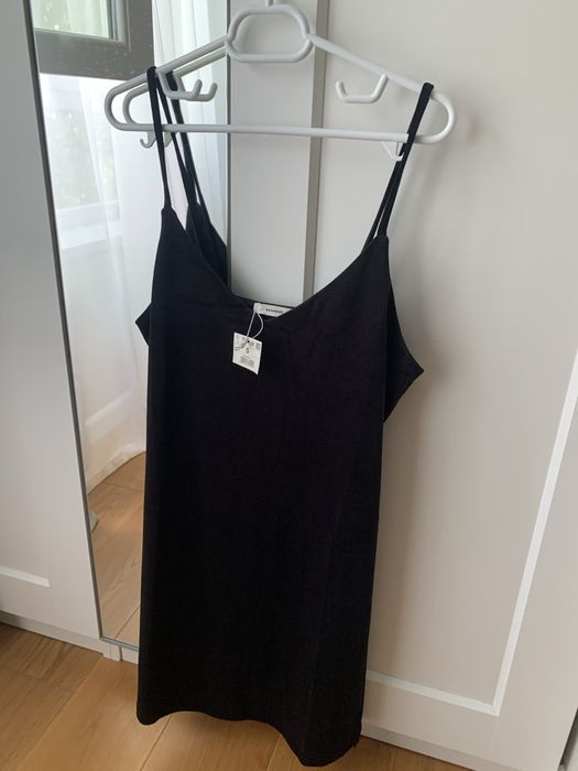 Rochie catifea Reserved marime S, cu eticheta